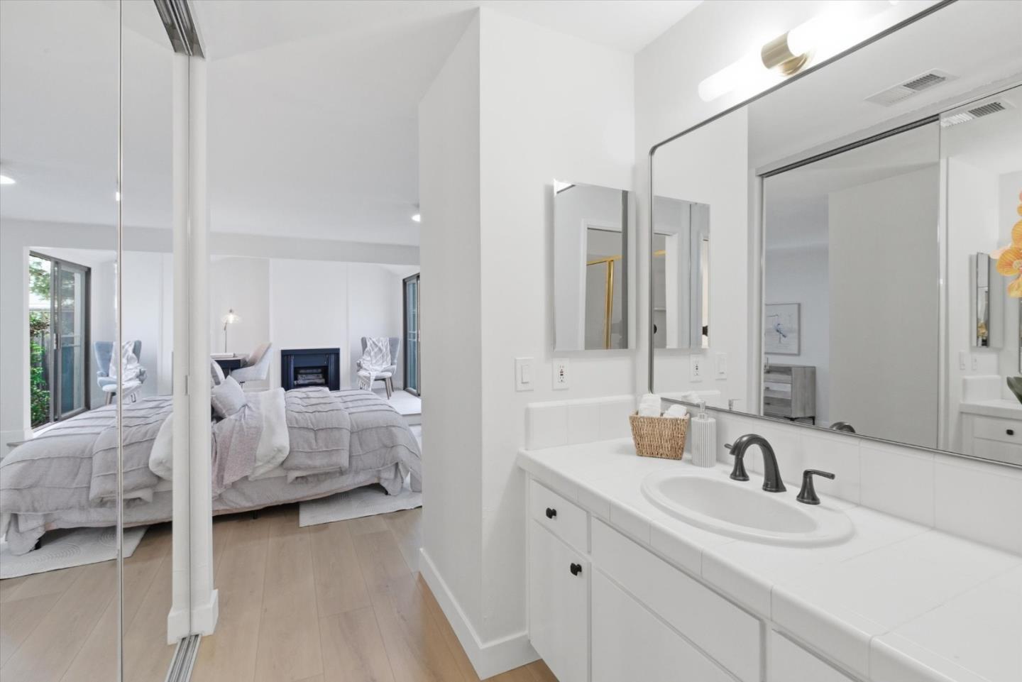 Detail Gallery Image 20 of 79 For 22652 Silver Oak Ln, Cupertino,  CA 95014 - 2 Beds | 2 Baths