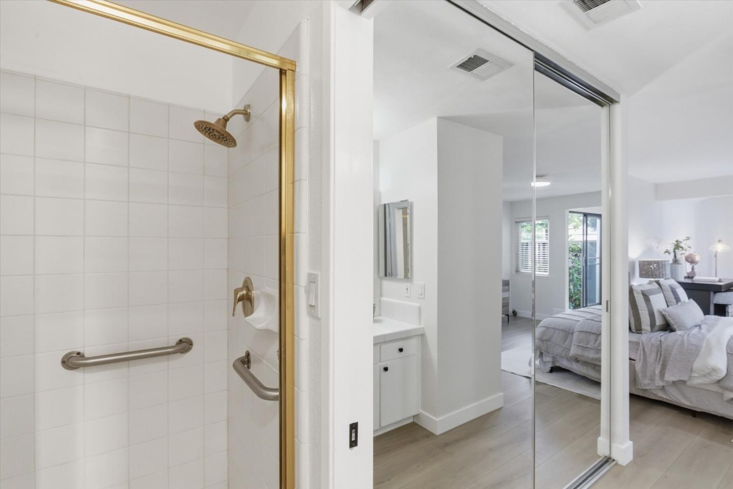 Detail Gallery Image 21 of 79 For 22652 Silver Oak Ln, Cupertino,  CA 95014 - 2 Beds | 2 Baths