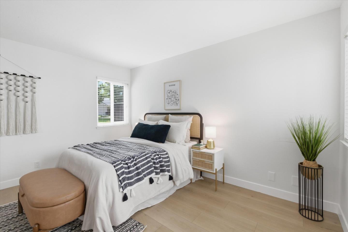 Detail Gallery Image 23 of 79 For 22652 Silver Oak Ln, Cupertino,  CA 95014 - 2 Beds | 2 Baths