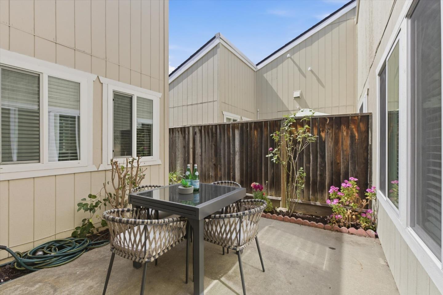 Detail Gallery Image 26 of 79 For 22652 Silver Oak Ln, Cupertino,  CA 95014 - 2 Beds | 2 Baths