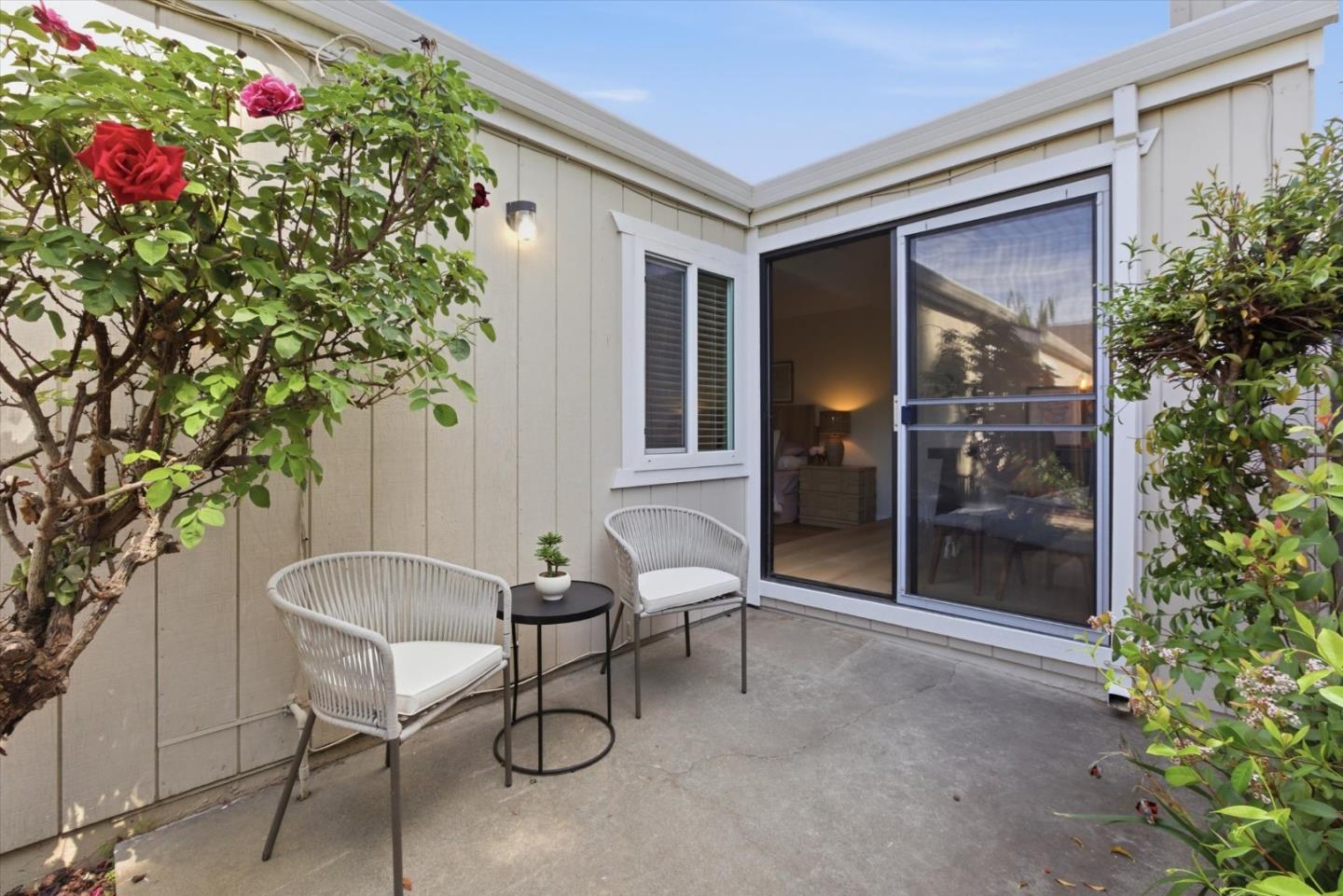 Detail Gallery Image 29 of 79 For 22652 Silver Oak Ln, Cupertino,  CA 95014 - 2 Beds | 2 Baths