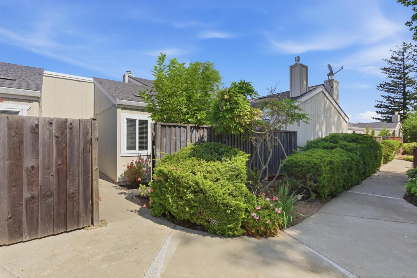Detail Gallery Image 37 of 79 For 22652 Silver Oak Ln, Cupertino,  CA 95014 - 2 Beds | 2 Baths