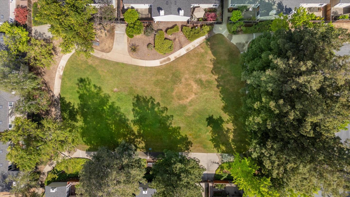 Detail Gallery Image 53 of 79 For 22652 Silver Oak Ln, Cupertino,  CA 95014 - 2 Beds | 2 Baths