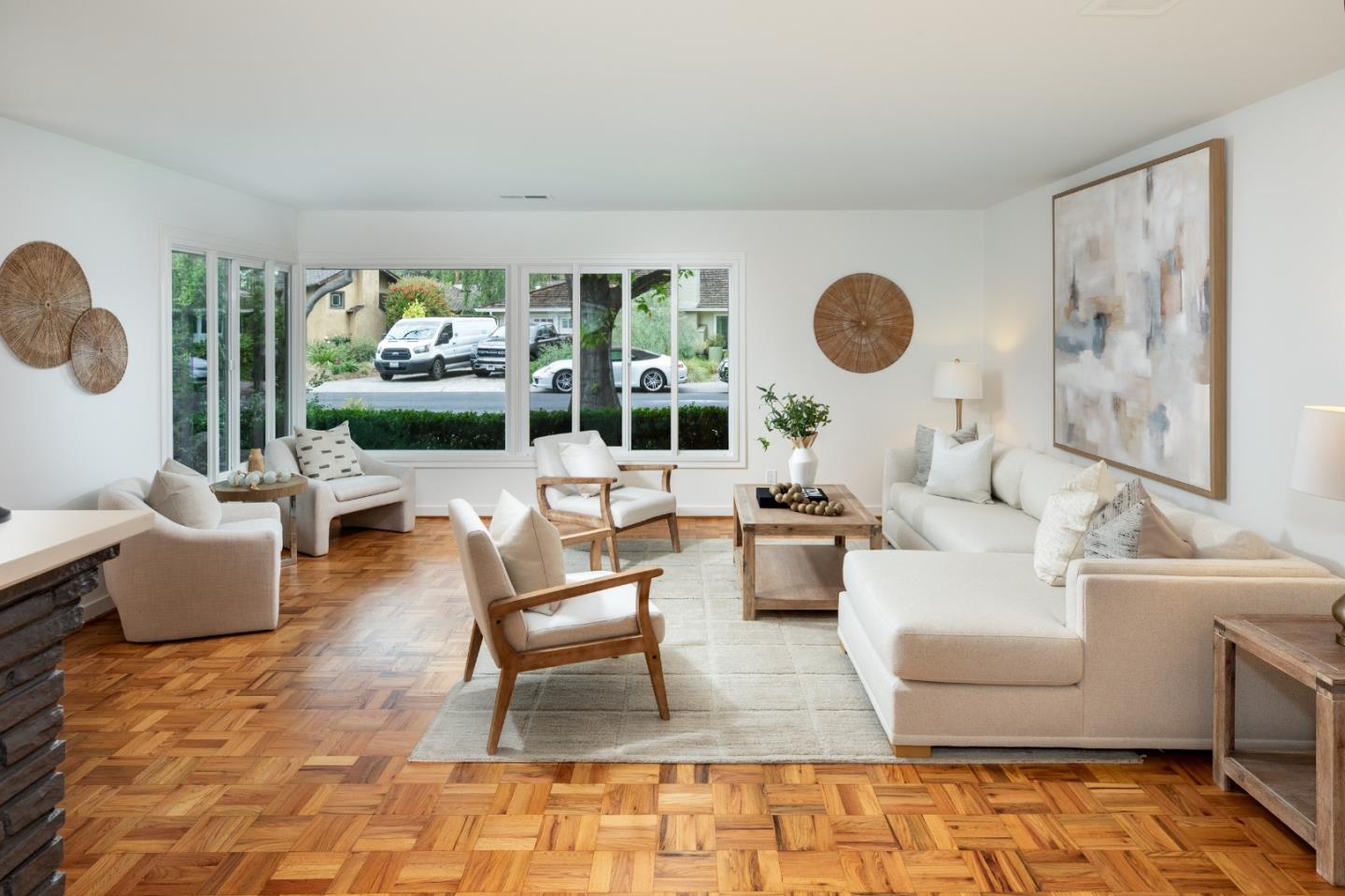 Detail Gallery Image 4 of 22 For 559 Hilbar Ln, Palo Alto,  CA 94303 - 3 Beds | 2 Baths