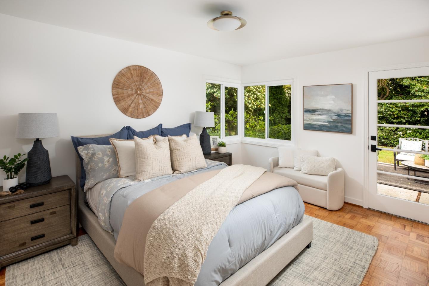 Detail Gallery Image 9 of 22 For 559 Hilbar Ln, Palo Alto,  CA 94303 - 3 Beds | 2 Baths