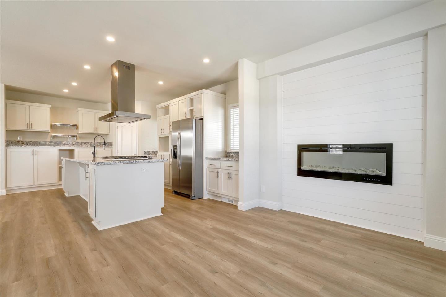 Detail Gallery Image 14 of 51 For 195 Blossom Hill Rd #242,  San Jose,  CA 95123 - 3 Beds | 2 Baths