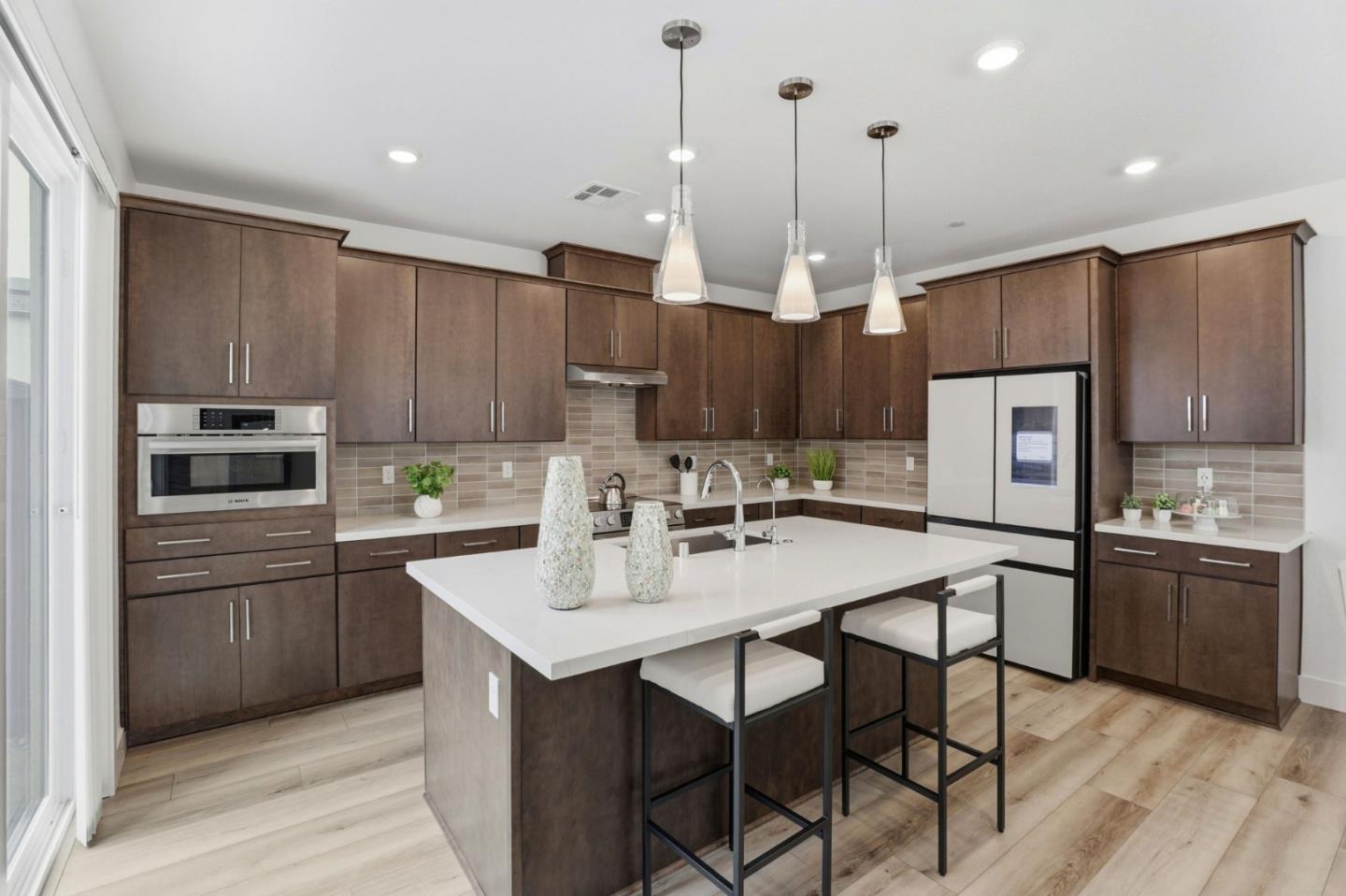 Detail Gallery Image 11 of 48 For 16210 Juan Hernandez, Morgan Hill,  CA 95037 - 3 Beds | 2/1 Baths