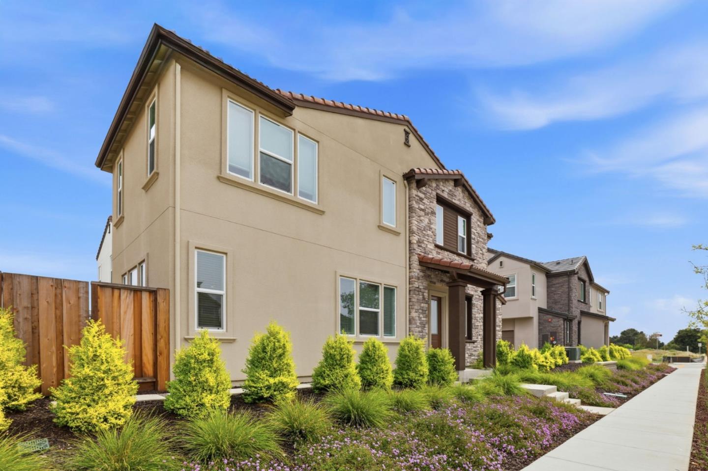 Detail Gallery Image 4 of 48 For 16210 Juan Hernandez, Morgan Hill,  CA 95037 - 3 Beds | 2/1 Baths