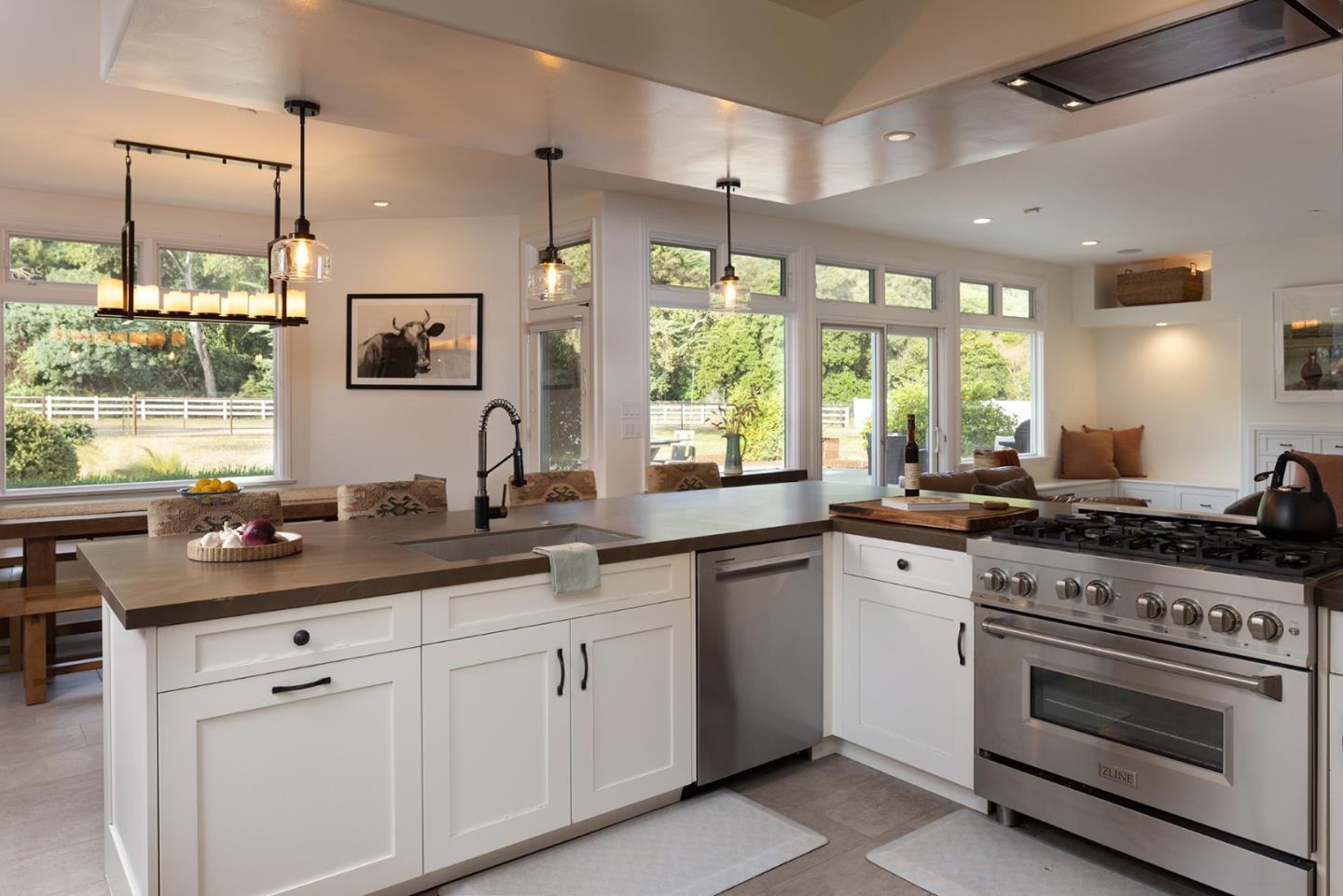 Detail Gallery Image 11 of 40 For 56 West Garzas Rd, Carmel Valley,  CA 93924 - 4 Beds | 3/1 Baths