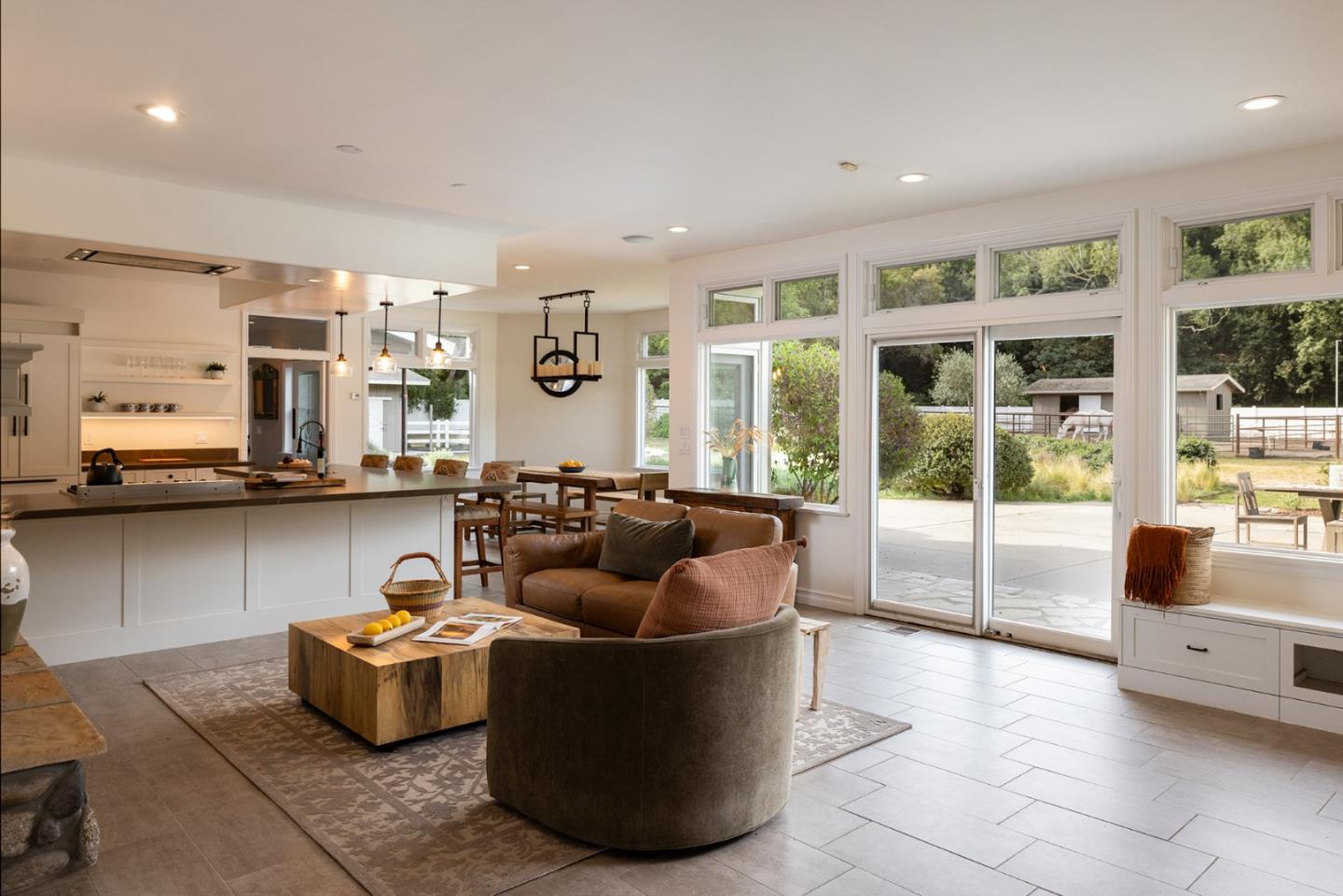 Detail Gallery Image 14 of 40 For 56 West Garzas Rd, Carmel Valley,  CA 93924 - 4 Beds | 3/1 Baths