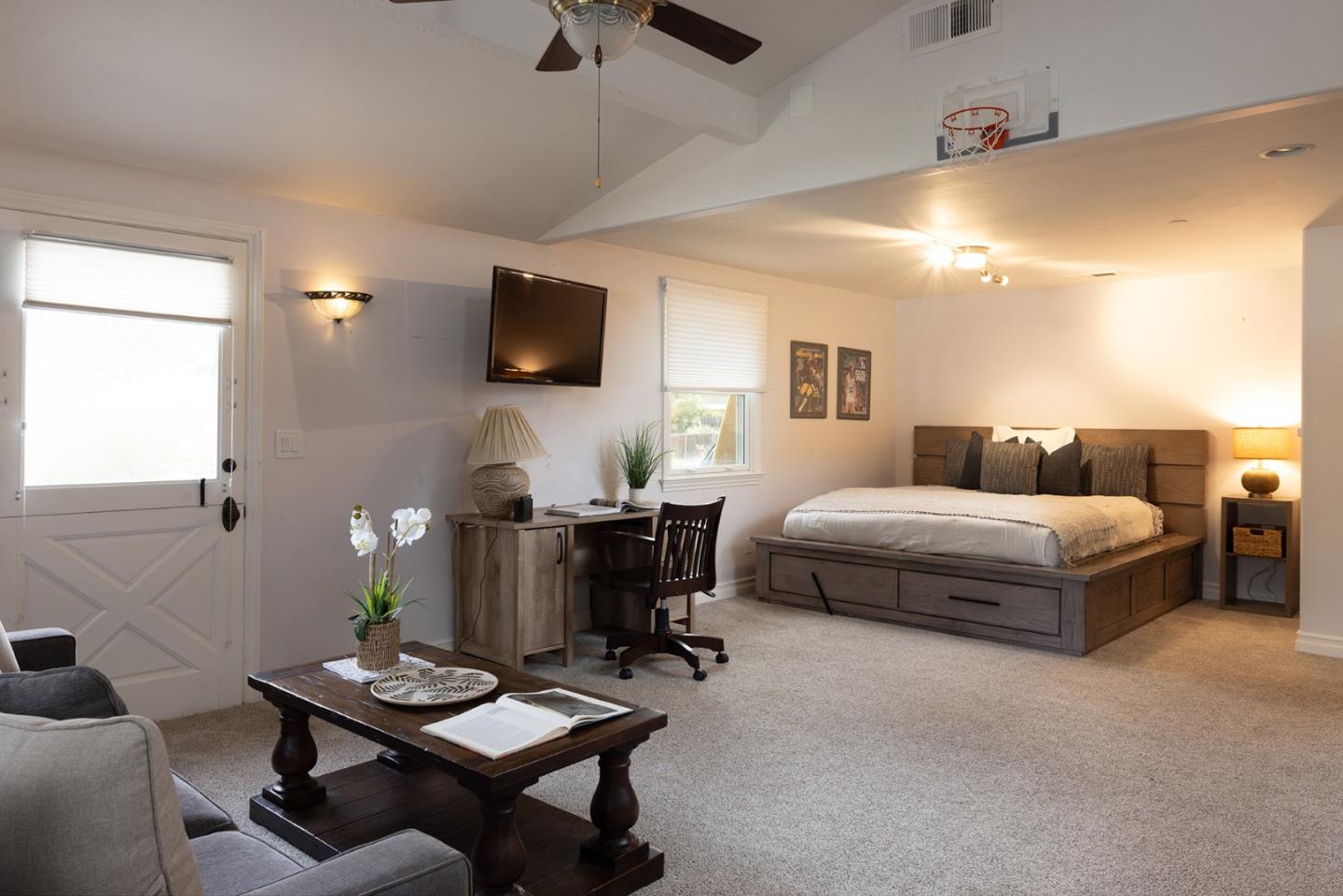 Detail Gallery Image 22 of 40 For 56 West Garzas Rd, Carmel Valley,  CA 93924 - 4 Beds | 3/1 Baths