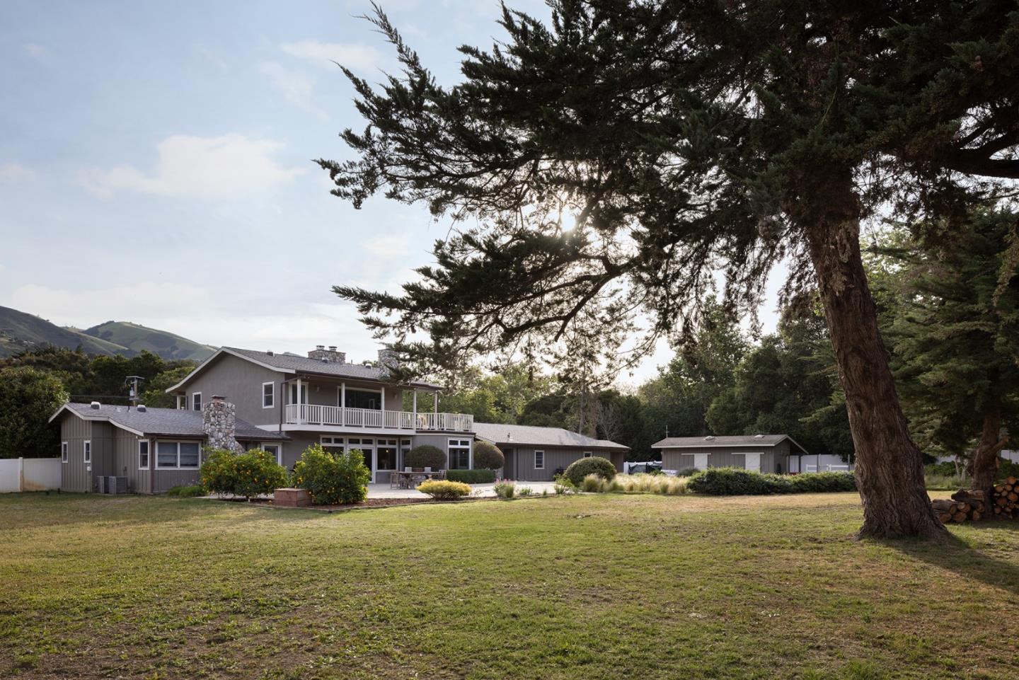 Detail Gallery Image 3 of 40 For 56 West Garzas Rd, Carmel Valley,  CA 93924 - 4 Beds | 3/1 Baths