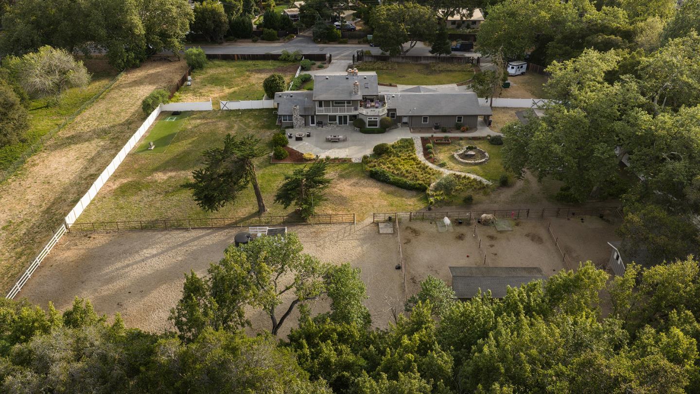 Detail Gallery Image 32 of 40 For 56 West Garzas Rd, Carmel Valley,  CA 93924 - 4 Beds | 3/1 Baths