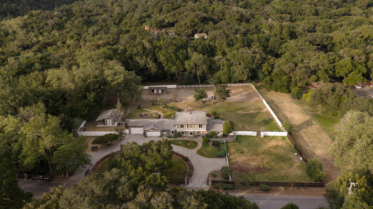Detail Gallery Image 4 of 40 For 56 West Garzas Rd, Carmel Valley,  CA 93924 - 4 Beds | 3/1 Baths