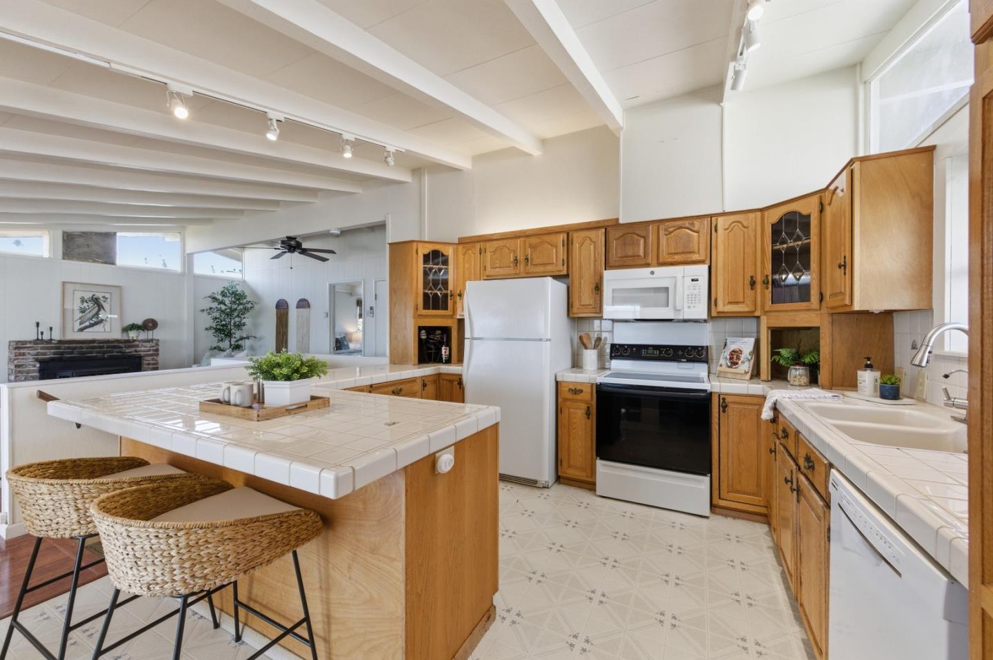 Detail Gallery Image 13 of 47 For 1856 Milton Rd, Napa,  CA 94559 - 3 Beds | 2 Baths