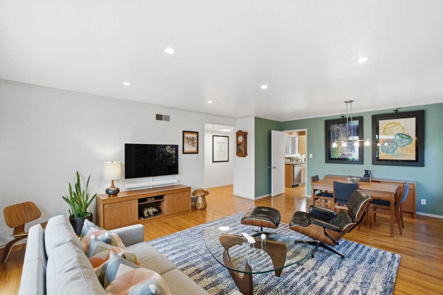 852 Peach Avenue, Sunnyvale, CA, 94087