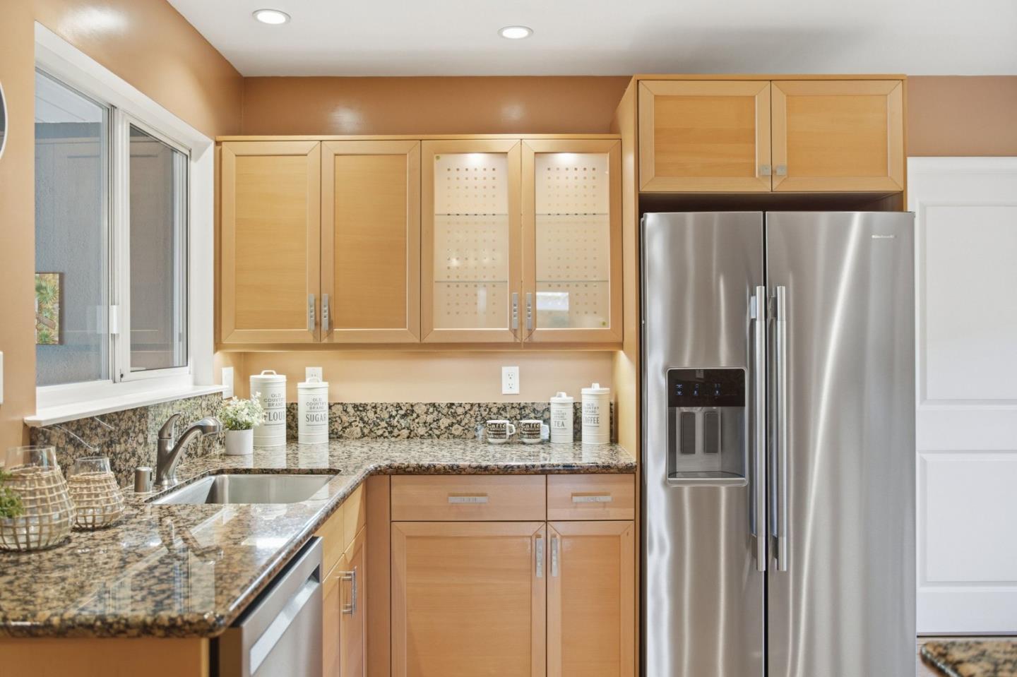 852 Peach Avenue, Sunnyvale, CA, 94087