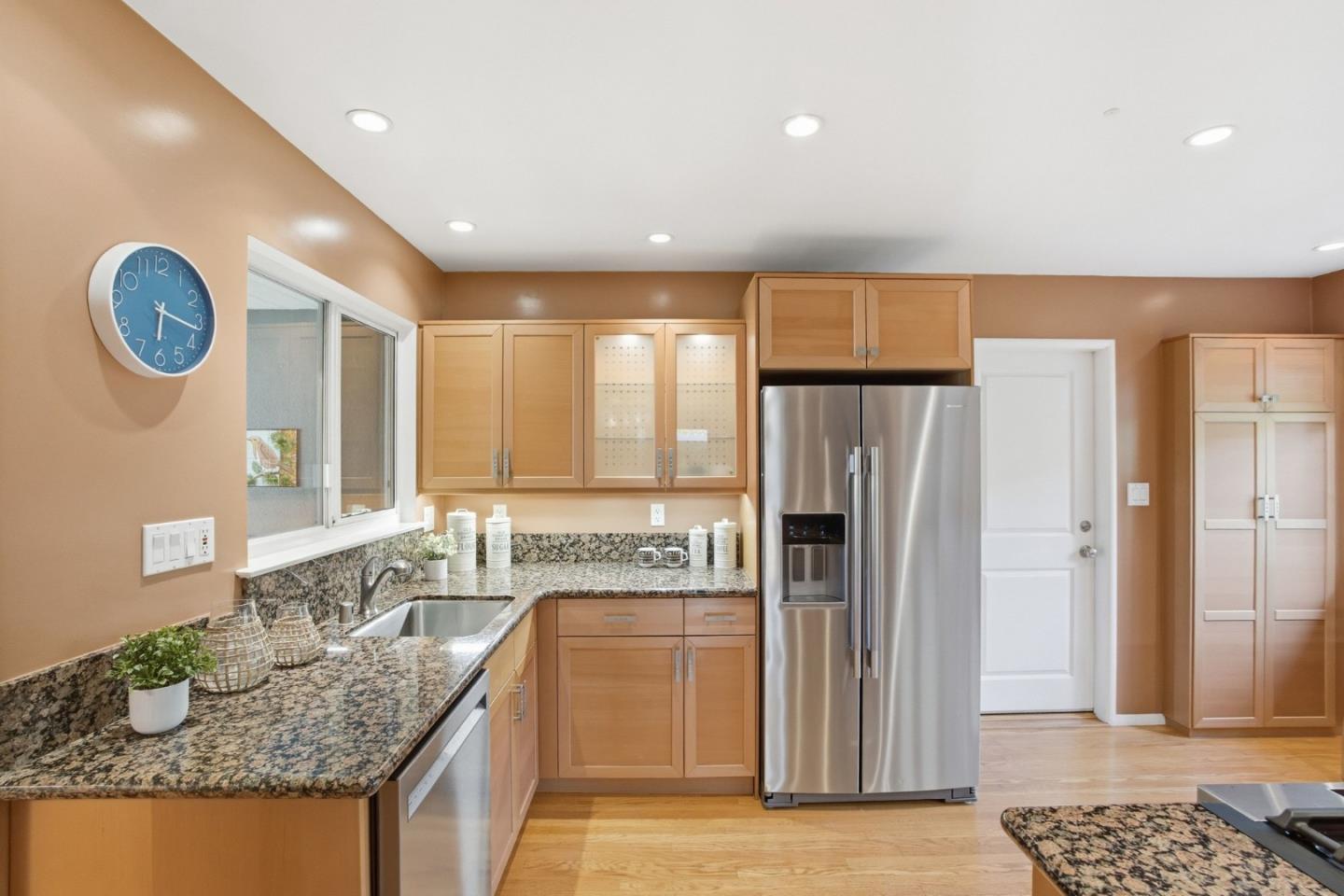 852 Peach Avenue, Sunnyvale, CA, 94087