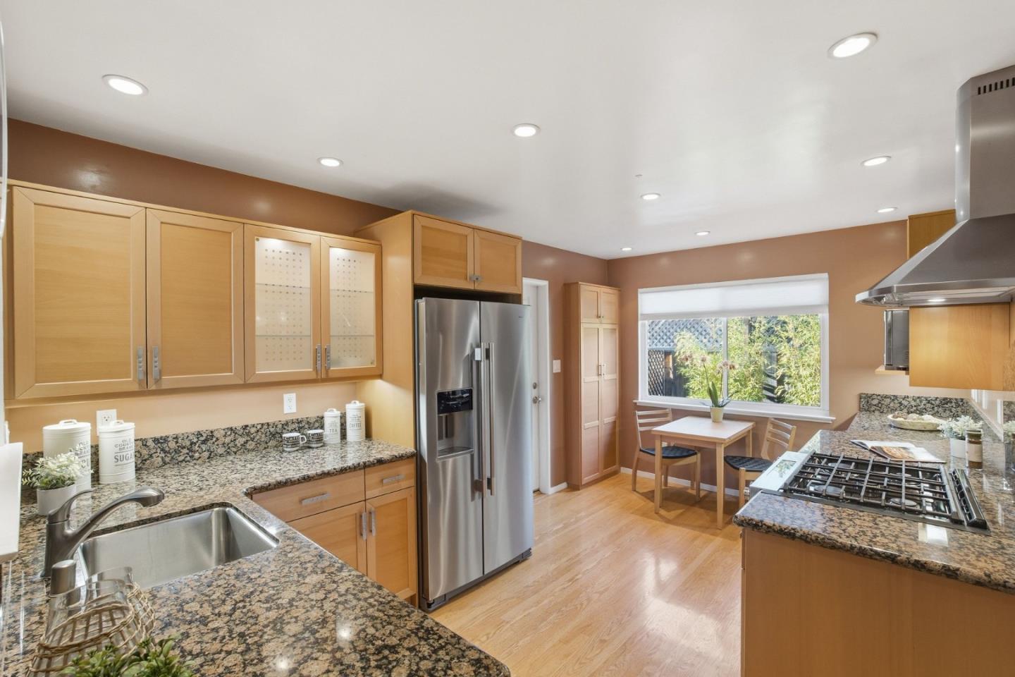 852 Peach Avenue, Sunnyvale, CA, 94087