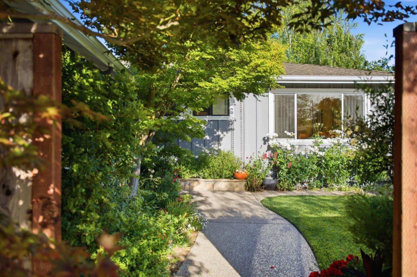 852 Peach Avenue, Sunnyvale, CA, 94087