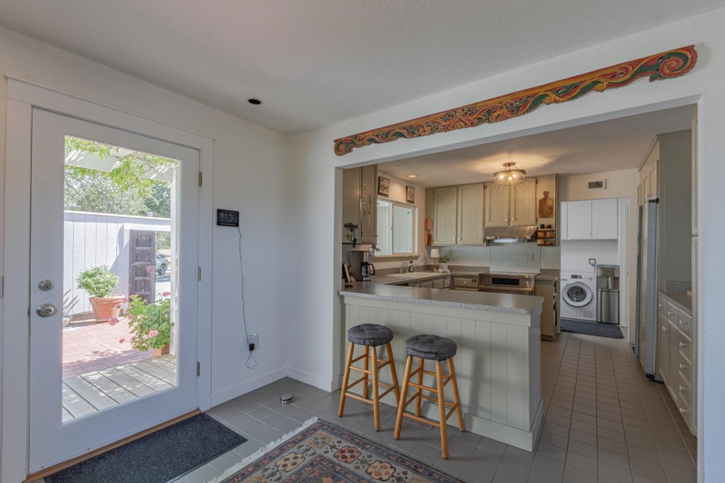 Detail Gallery Image 11 of 61 For 27465 Vista Del Toro Pl, Salinas,  CA 93908 - 3 Beds | 3 Baths