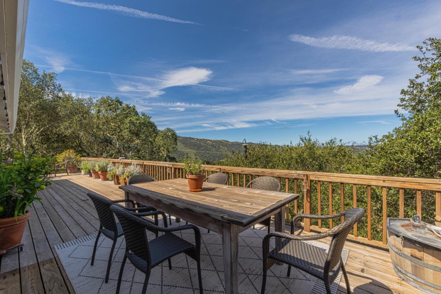 Detail Gallery Image 15 of 61 For 27465 Vista Del Toro Pl, Salinas,  CA 93908 - 3 Beds | 3 Baths