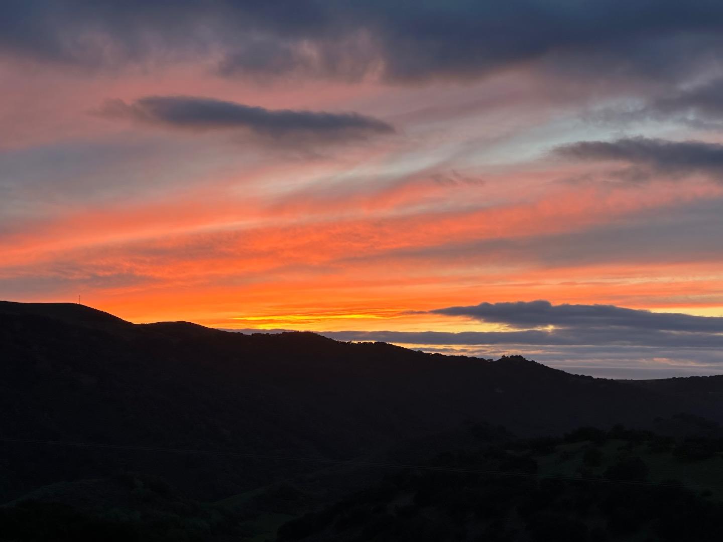 Detail Gallery Image 16 of 61 For 27465 Vista Del Toro Pl, Salinas,  CA 93908 - 3 Beds | 3 Baths