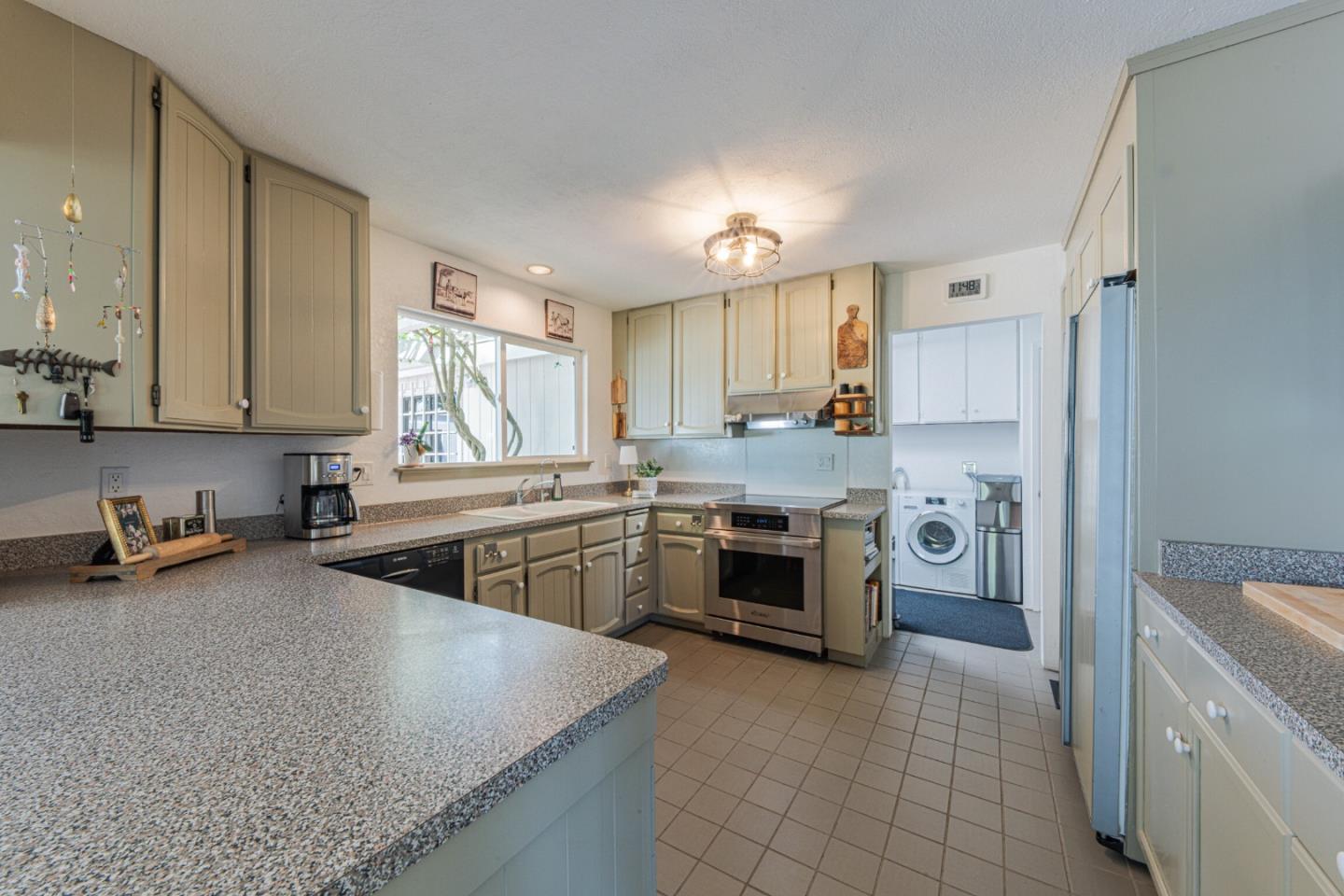 Detail Gallery Image 22 of 61 For 27465 Vista Del Toro Pl, Salinas,  CA 93908 - 3 Beds | 3 Baths