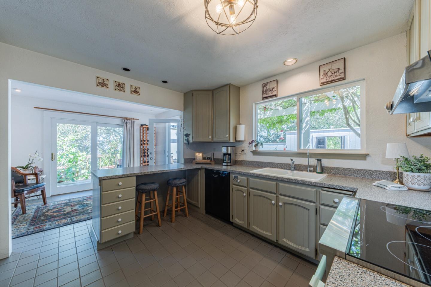 Detail Gallery Image 23 of 61 For 27465 Vista Del Toro Pl, Salinas,  CA 93908 - 3 Beds | 3 Baths