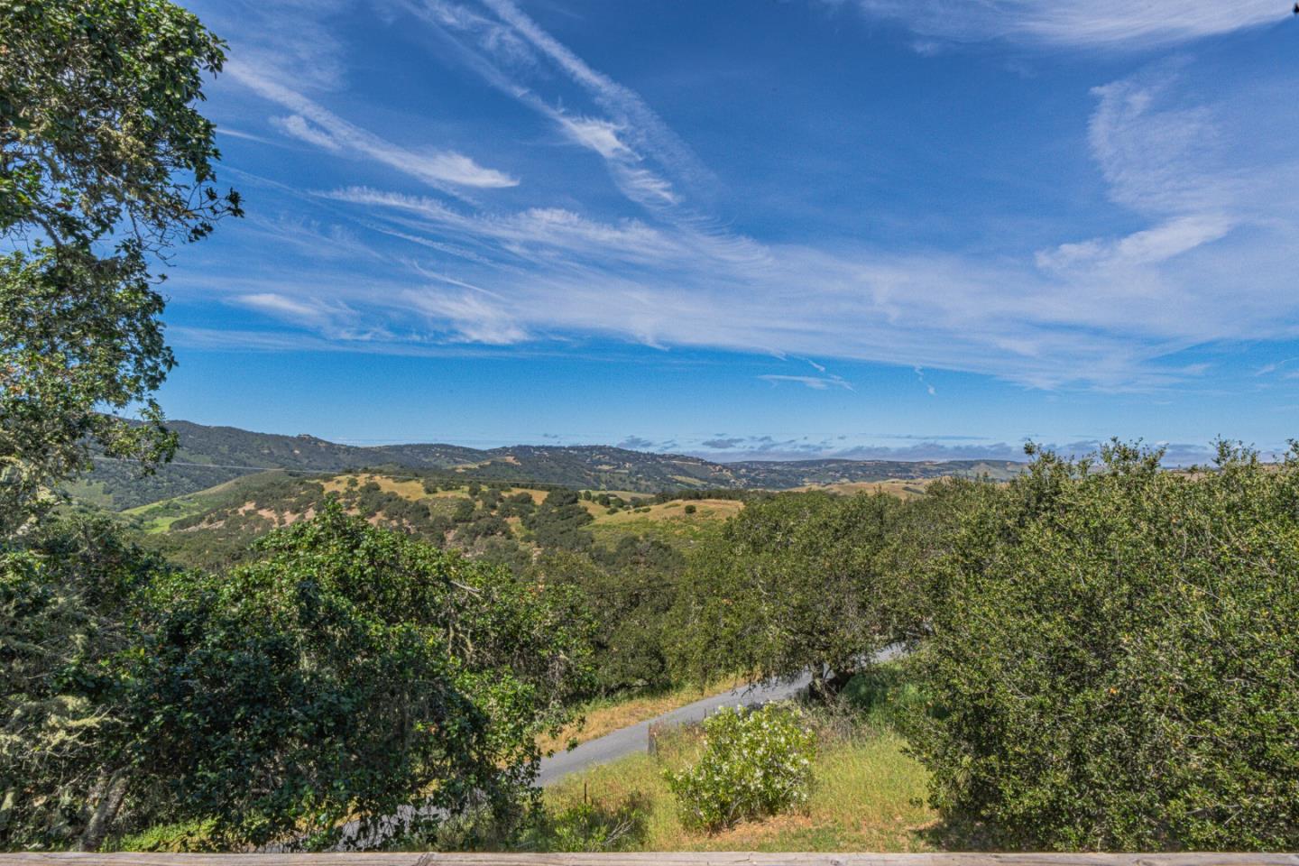 Detail Gallery Image 29 of 61 For 27465 Vista Del Toro Pl, Salinas,  CA 93908 - 3 Beds | 3 Baths