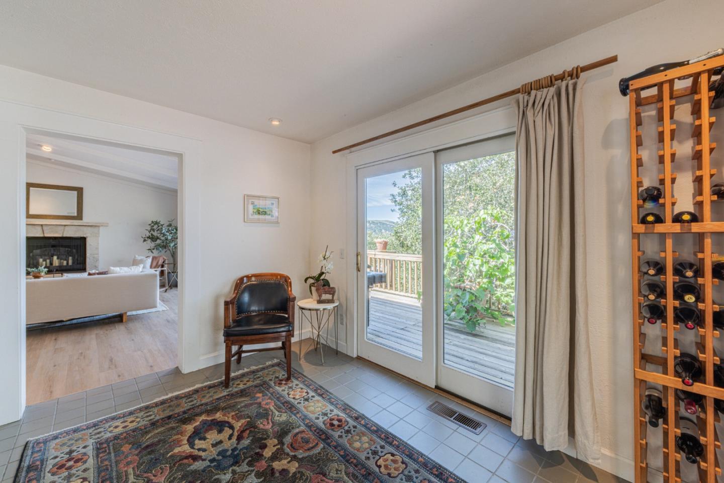 Detail Gallery Image 8 of 61 For 27465 Vista Del Toro Pl, Salinas,  CA 93908 - 3 Beds | 3 Baths