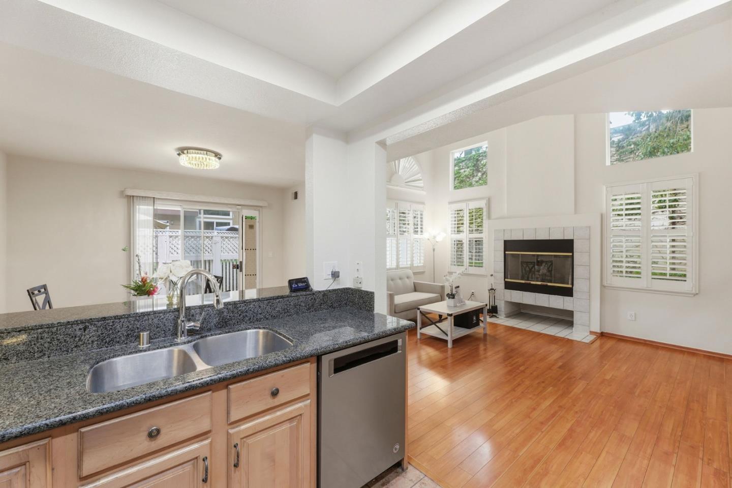 Detail Gallery Image 14 of 37 For 6995 Rodling Dr #F,  San Jose,  CA 95138 - 3 Beds | 3 Baths