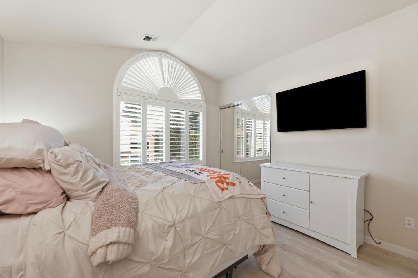 Detail Gallery Image 16 of 37 For 6995 Rodling Dr #F,  San Jose,  CA 95138 - 3 Beds | 3 Baths