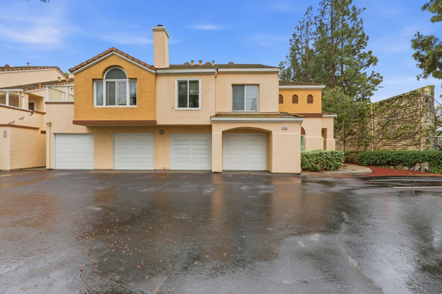 Detail Gallery Image 2 of 37 For 6995 Rodling Dr #F,  San Jose,  CA 95138 - 3 Beds | 3 Baths