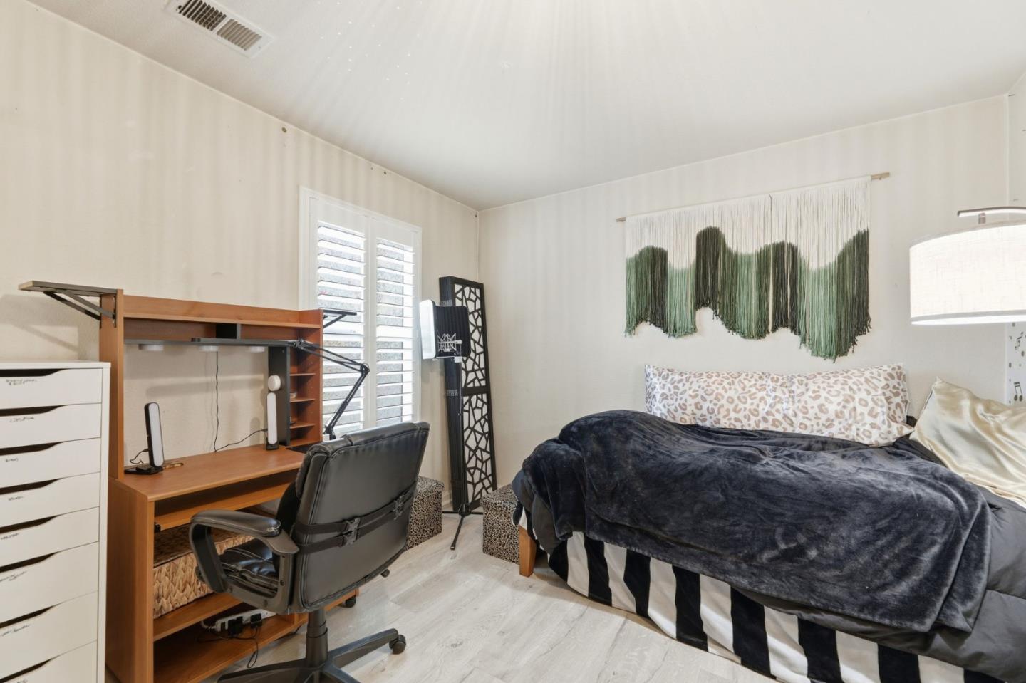 Detail Gallery Image 20 of 37 For 6995 Rodling Dr #F,  San Jose,  CA 95138 - 3 Beds | 3 Baths