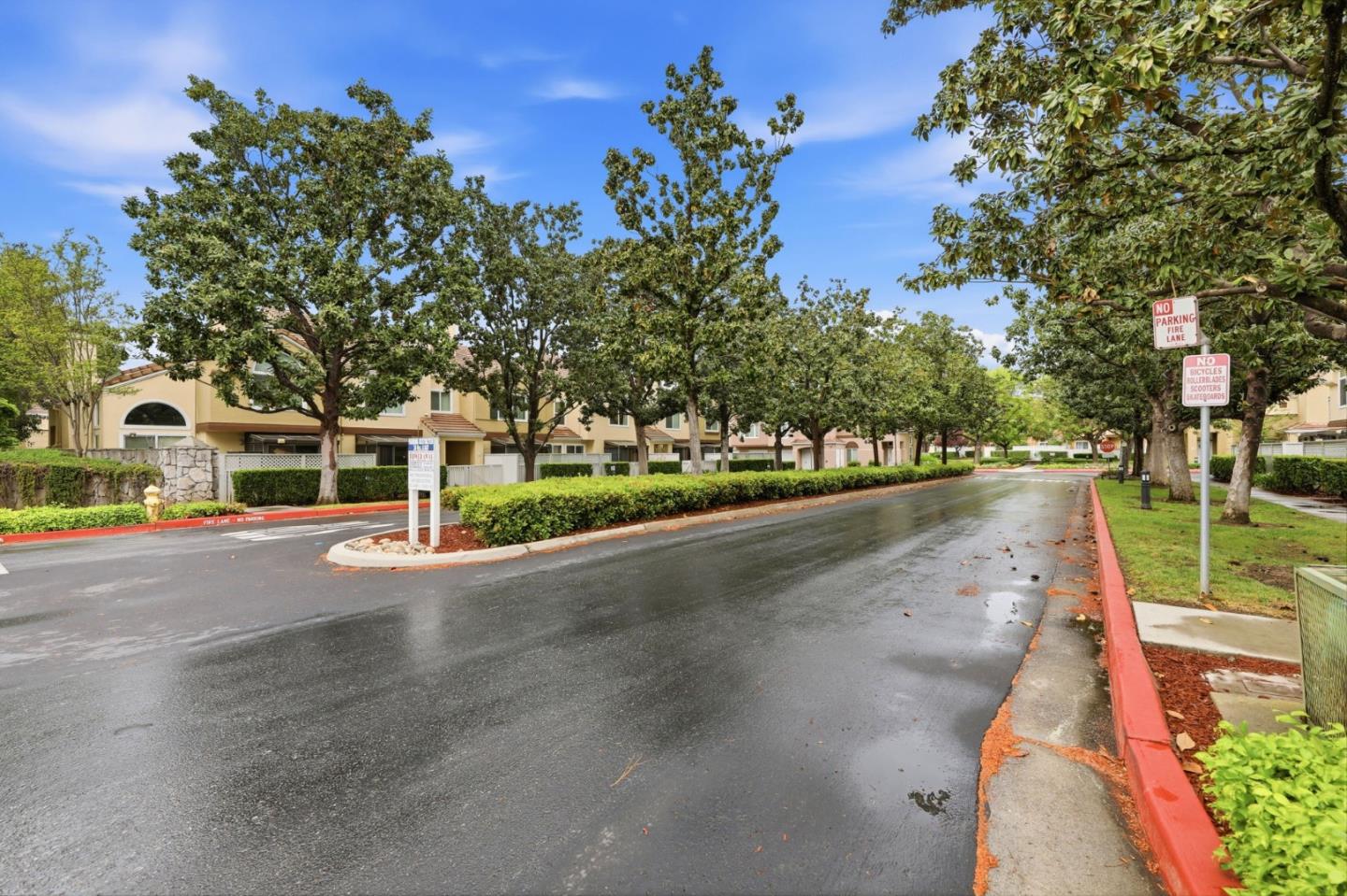 Detail Gallery Image 27 of 37 For 6995 Rodling Dr #F,  San Jose,  CA 95138 - 3 Beds | 3 Baths