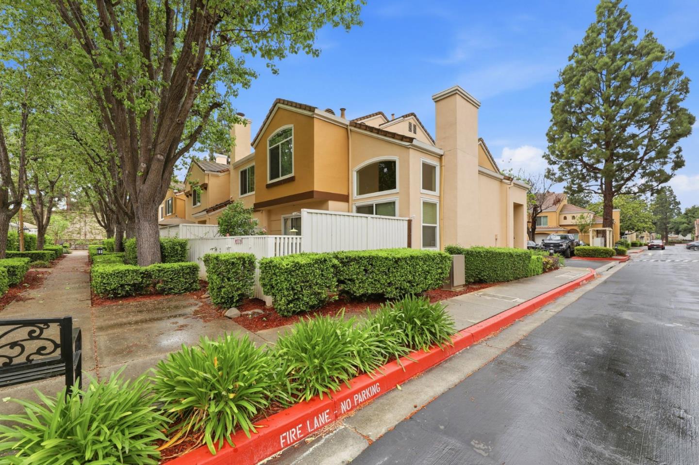 Detail Gallery Image 32 of 37 For 6995 Rodling Dr #F,  San Jose,  CA 95138 - 3 Beds | 3 Baths