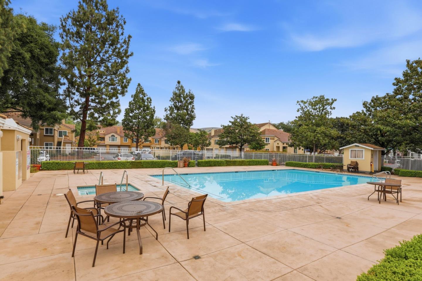 Detail Gallery Image 35 of 37 For 6995 Rodling Dr #F,  San Jose,  CA 95138 - 3 Beds | 3 Baths