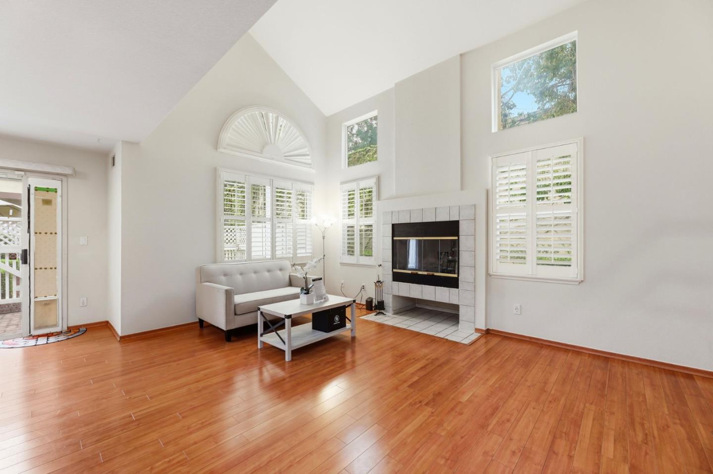 Detail Gallery Image 8 of 37 For 6995 Rodling Dr #F,  San Jose,  CA 95138 - 3 Beds | 3 Baths