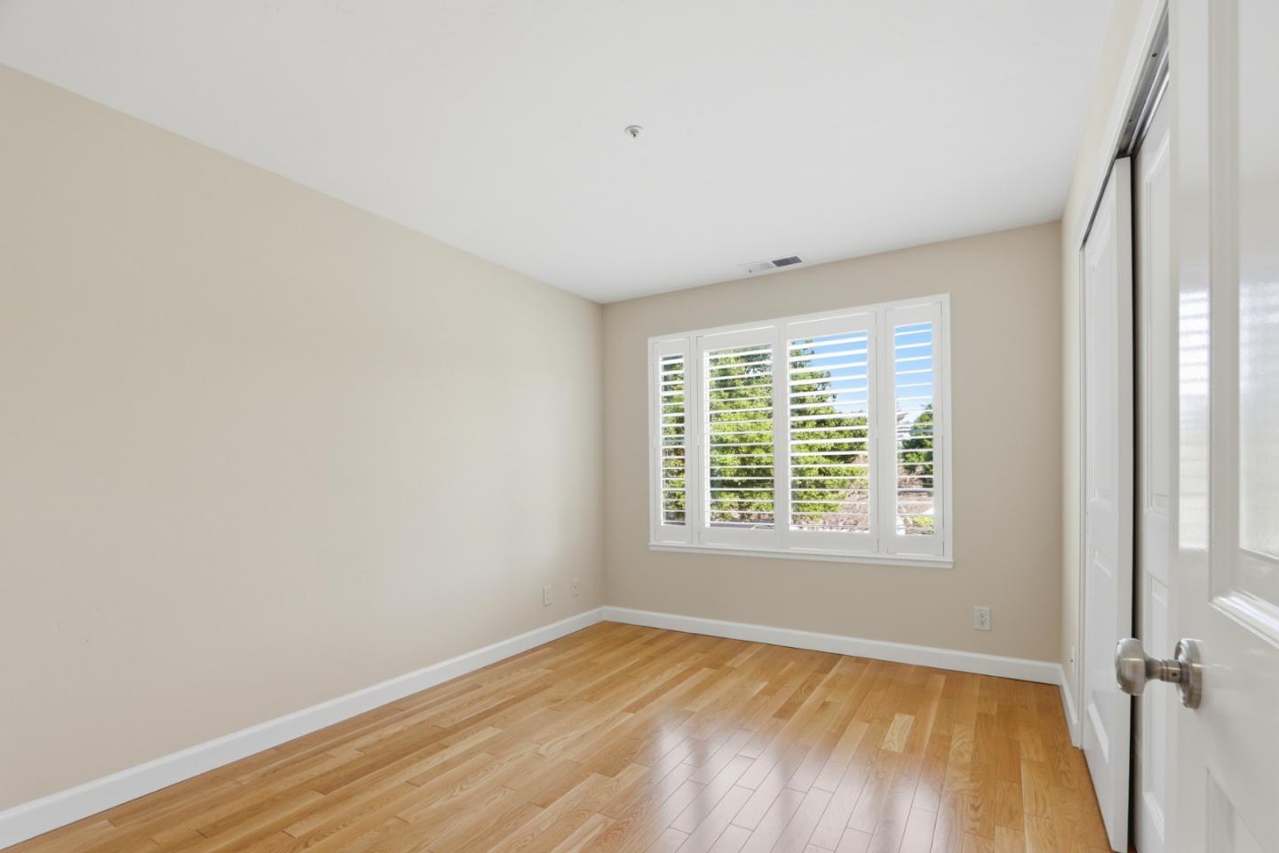 Detail Gallery Image 15 of 26 For 550 Gabilan St, Los Altos,  CA 94022 - 3 Beds | 2/1 Baths