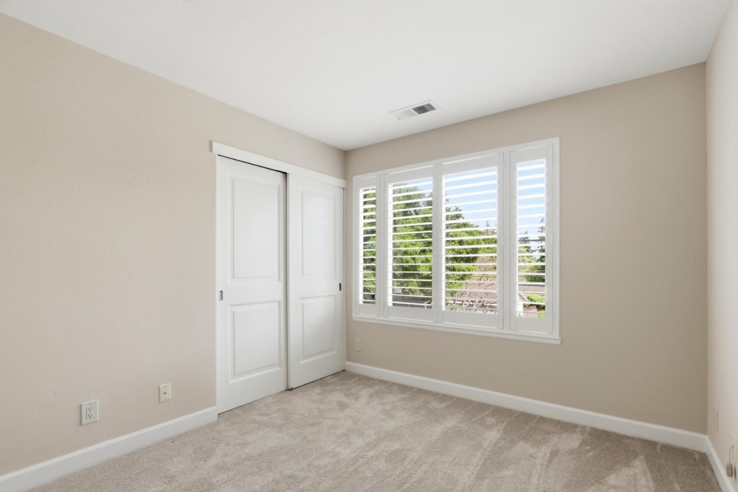 Detail Gallery Image 16 of 26 For 550 Gabilan St, Los Altos,  CA 94022 - 3 Beds | 2/1 Baths