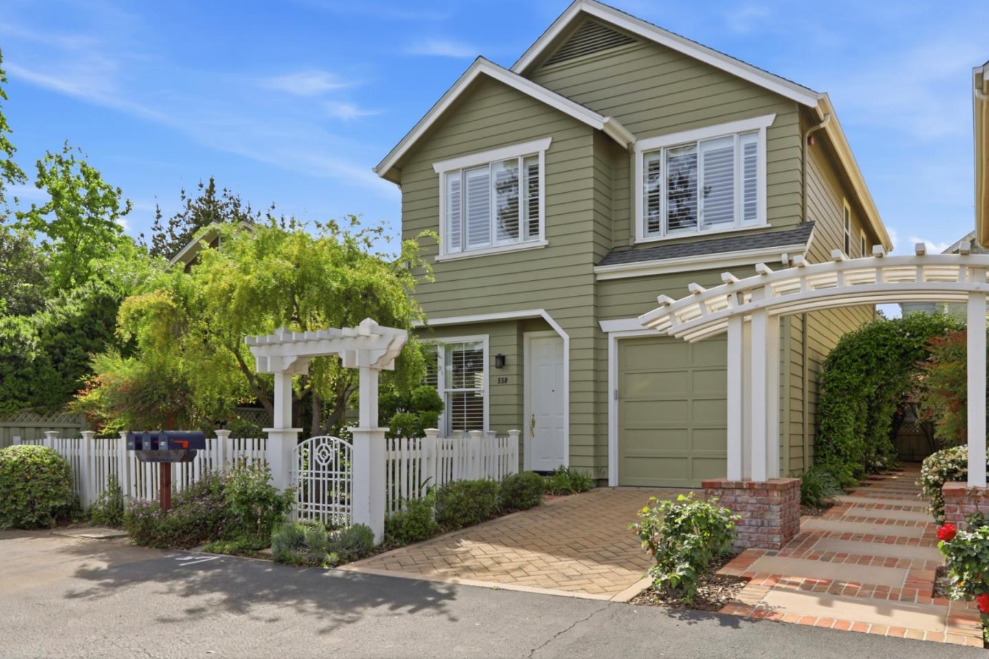 550 Gabilan Street, Los Altos, CA, 94022
