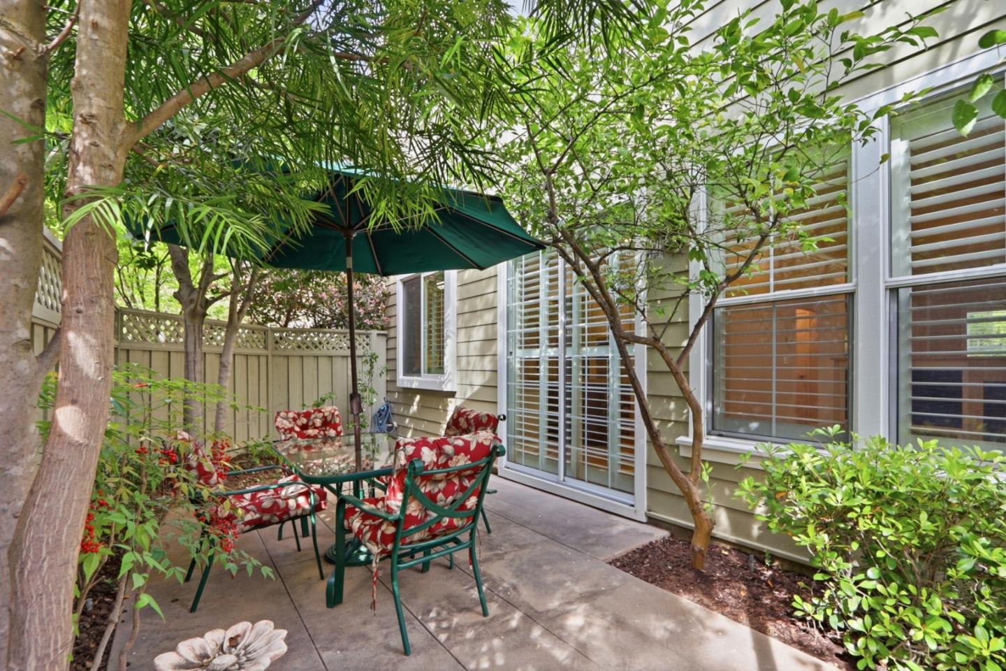 Detail Gallery Image 21 of 26 For 550 Gabilan St, Los Altos,  CA 94022 - 3 Beds | 2/1 Baths