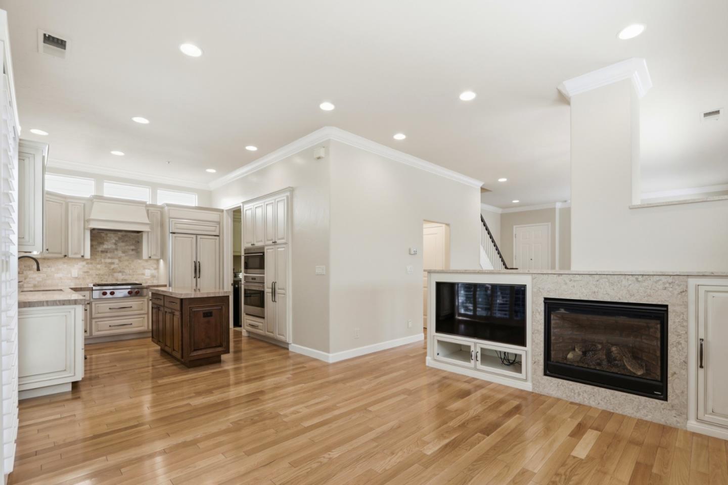550 Gabilan Street, Los Altos, CA, 94022