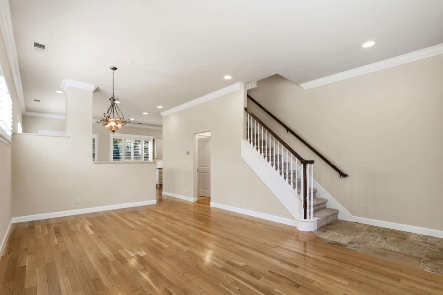 550 Gabilan Street, Los Altos, CA, 94022