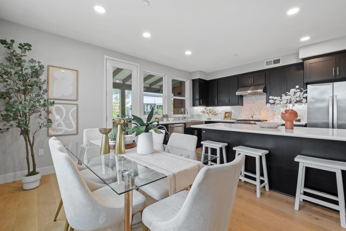 Detail Gallery Image 15 of 44 For 236 Market St, Milpitas,  CA 95035 - 3 Beds | 3 Baths