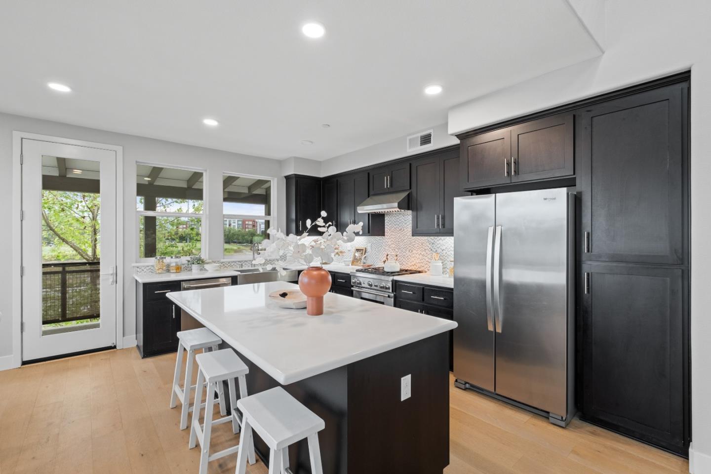 Detail Gallery Image 16 of 44 For 236 Market St, Milpitas,  CA 95035 - 3 Beds | 3 Baths