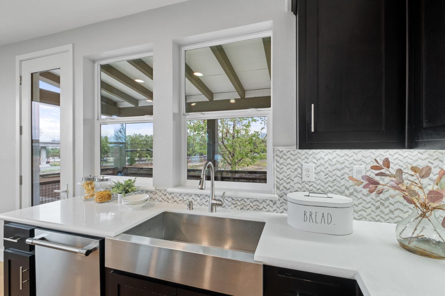 Detail Gallery Image 19 of 44 For 236 Market St, Milpitas,  CA 95035 - 3 Beds | 3 Baths