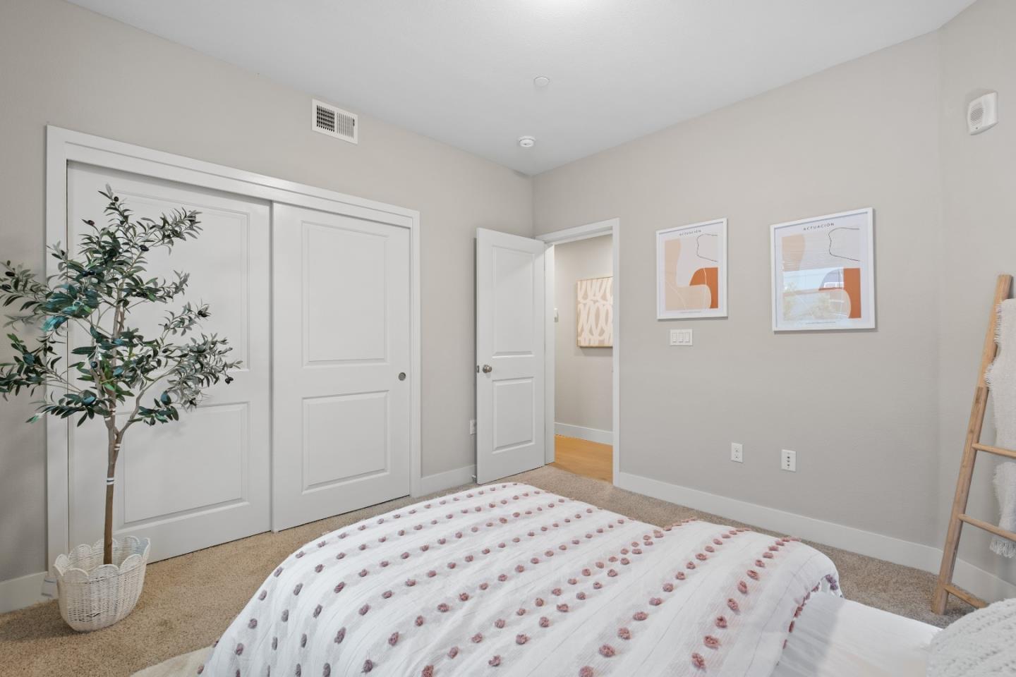 Detail Gallery Image 32 of 44 For 236 Market St, Milpitas,  CA 95035 - 3 Beds | 3 Baths