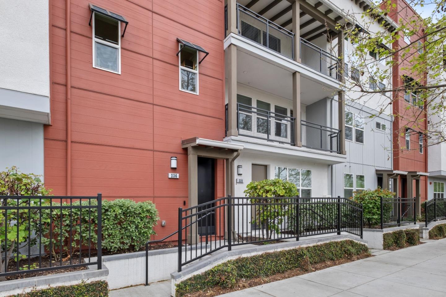 Detail Gallery Image 41 of 44 For 236 Market St, Milpitas,  CA 95035 - 3 Beds | 3 Baths